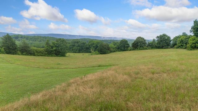 6866 Daus Mountain Road, Whitwell, TN 37397