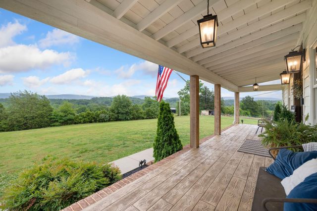6866 Daus Mountain Road, Whitwell, TN 37397
