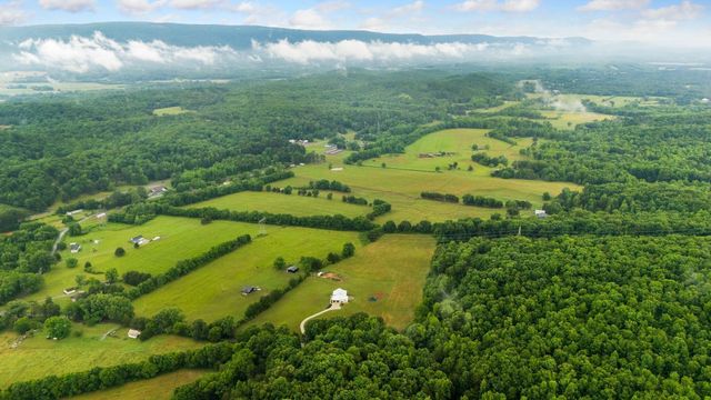 6866 Daus Mountain Road, Whitwell, TN 37397