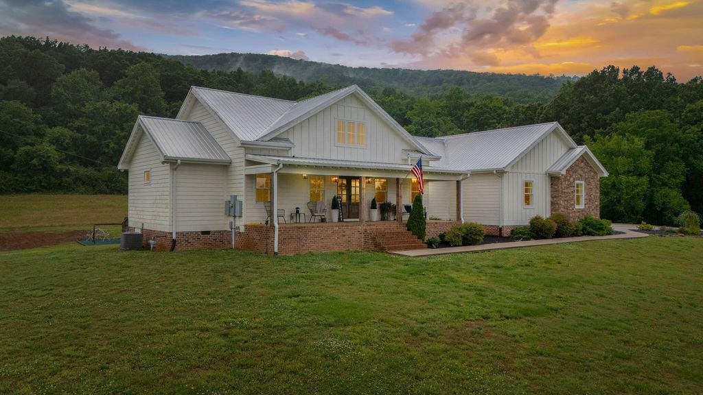 6866 Daus Mountain Road, Whitwell, TN 37397