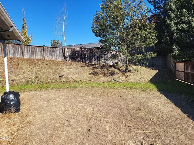 1354 Forestview Drive, Grants Pass, OR 97527
