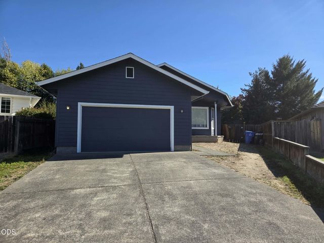 1354 Forestview Drive, Grants Pass, OR 97527