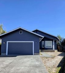 1354 Forestview Drive, Grants Pass, OR 97527