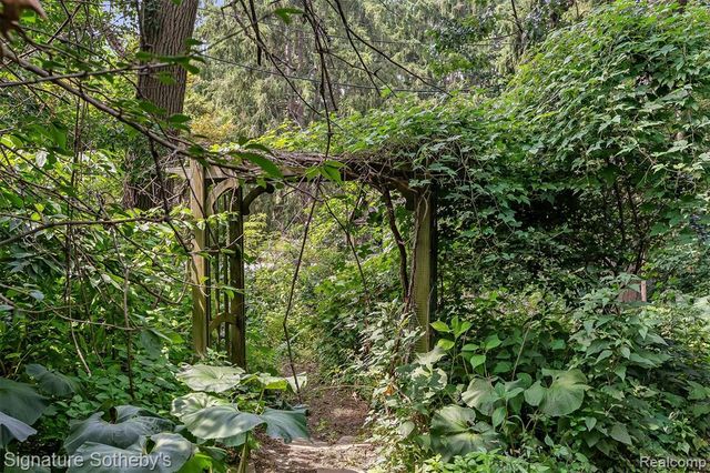 7939 Caberfae Trail, Clarkston, MI 48348