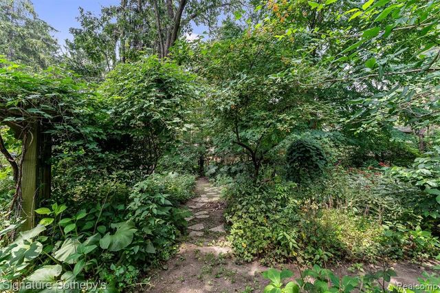 7939 Caberfae Trail, Clarkston, MI 48348