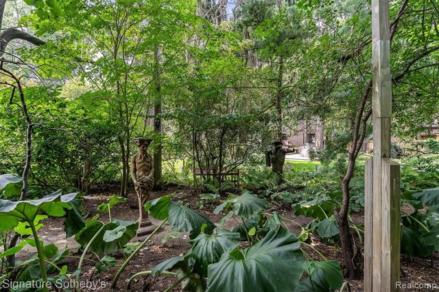 7939 Caberfae Trail, Clarkston, MI 48348