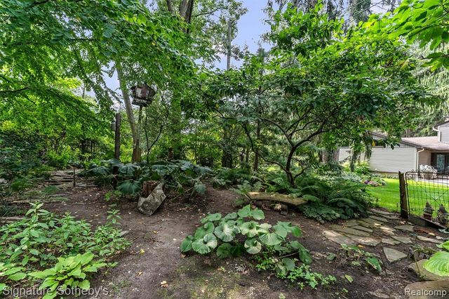 7939 Caberfae Trail, Clarkston, MI 48348