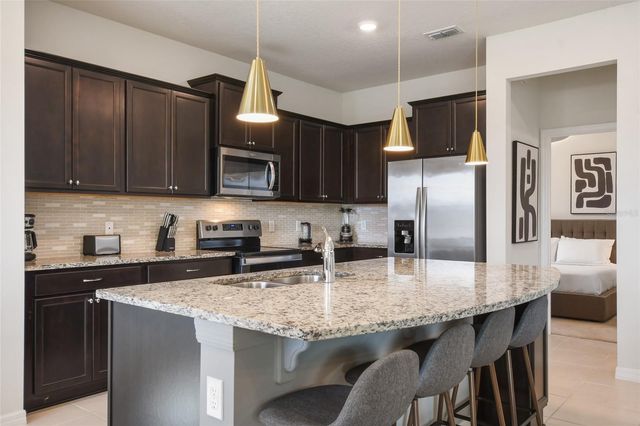 1180 ALOHA BOULEVARD, Davenport, FL 33897