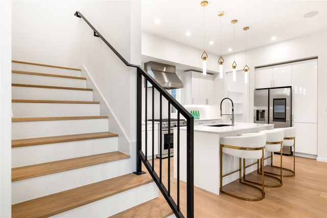 824 McBroom Street, Dallas, TX 75212