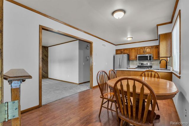 4197 Monroe Street, Dearborn Heights, MI 48125