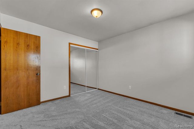 4197 Monroe Street, Dearborn Heights, MI 48125