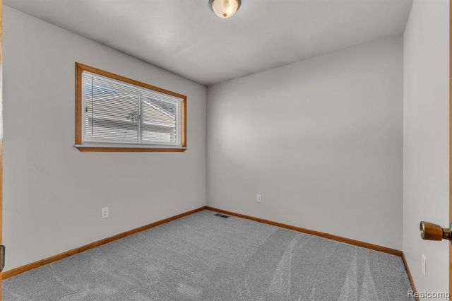 4197 Monroe Street, Dearborn Heights, MI 48125