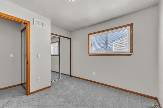 4197 Monroe Street, Dearborn Heights, MI 48125