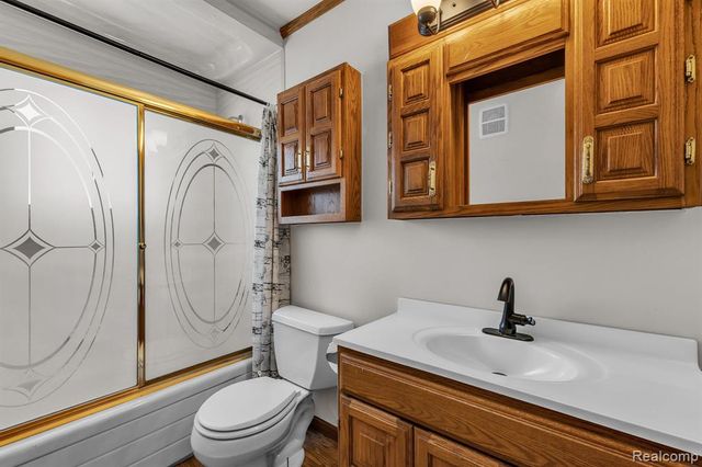 4197 Monroe Street, Dearborn Heights, MI 48125
