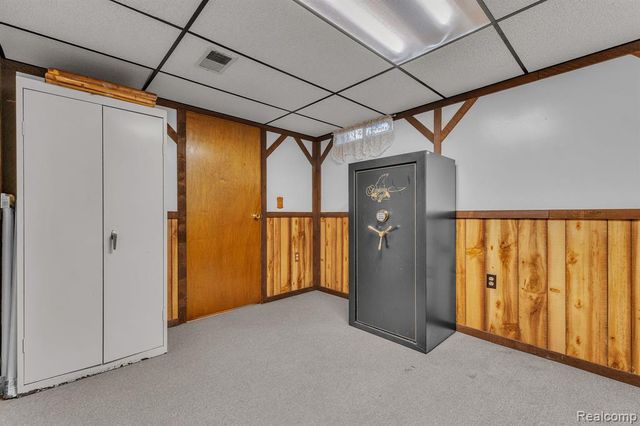 4197 Monroe Street, Dearborn Heights, MI 48125