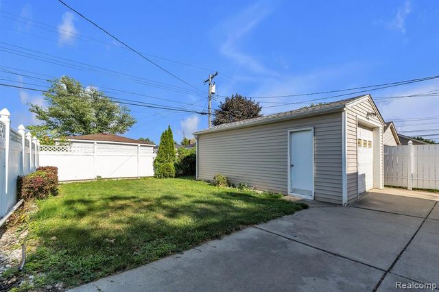 4197 Monroe Street, Dearborn Heights, MI 48125