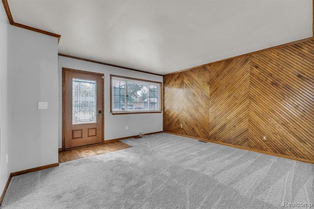 4197 Monroe Street, Dearborn Heights, MI 48125