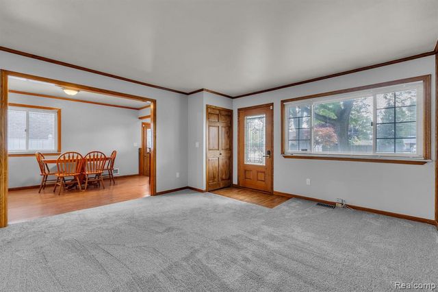 4197 Monroe Street, Dearborn Heights, MI 48125