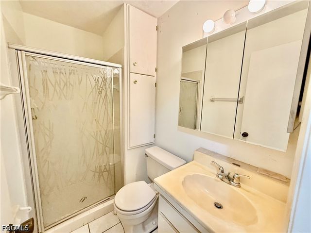 4 Desert Ash CT, Lehigh Acres, FL 33936