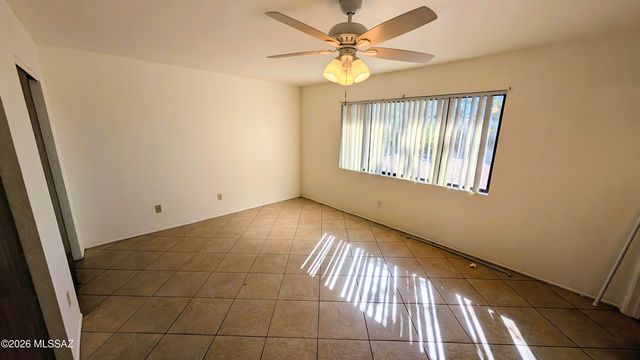 15808 N Twin Lakes Drive, Tucson, AZ 85739