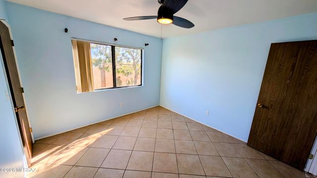 15808 N Twin Lakes Drive, Tucson, AZ 85739
