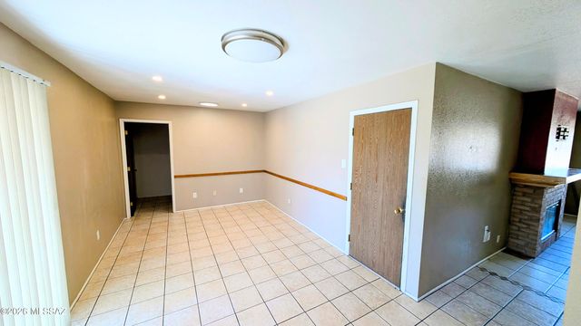 15808 N Twin Lakes Drive, Tucson, AZ 85739