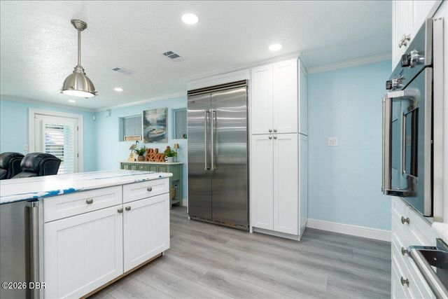 301 N Pine Street, New Smyrna Beach, FL 32169