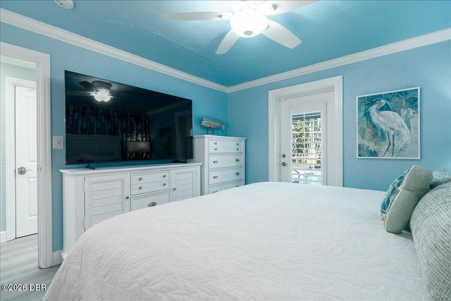 301 N Pine Street, New Smyrna Beach, FL 32169
