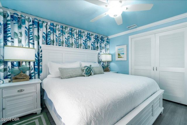 301 N Pine Street, New Smyrna Beach, FL 32169