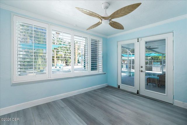 301 N Pine Street, New Smyrna Beach, FL 32169