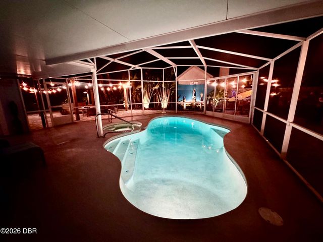 301 N Pine Street, New Smyrna Beach, FL 32169