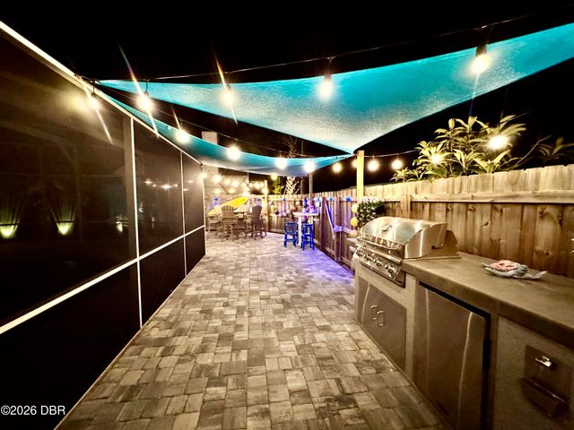 301 N Pine Street, New Smyrna Beach, FL 32169