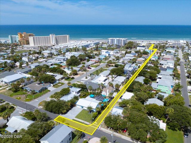 301 N Pine Street, New Smyrna Beach, FL 32169