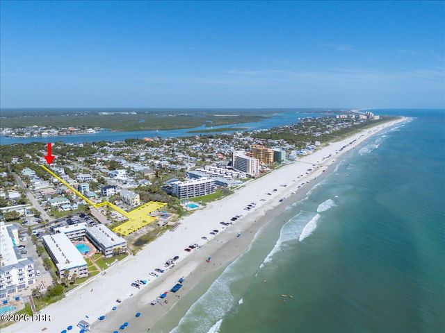 301 N Pine Street, New Smyrna Beach, FL 32169