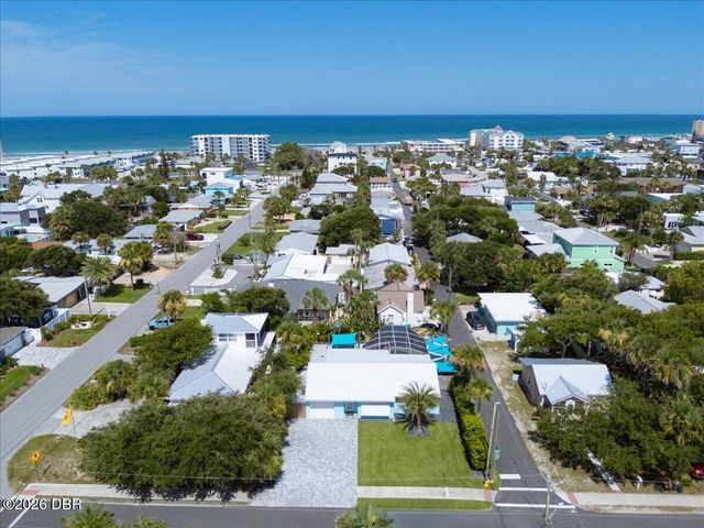 301 N Pine Street, New Smyrna Beach, FL 32169