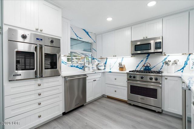 301 N Pine Street, New Smyrna Beach, FL 32169