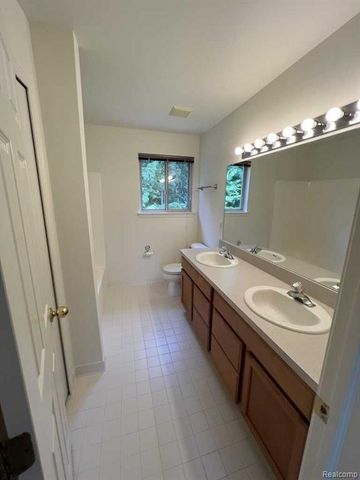 5931 Cedar Ridge Drive, Ann Arbor, MI 48103
