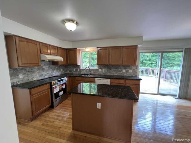 5931 Cedar Ridge Drive, Ann Arbor, MI 48103