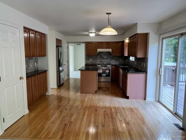 5931 Cedar Ridge Drive, Ann Arbor, MI 48103