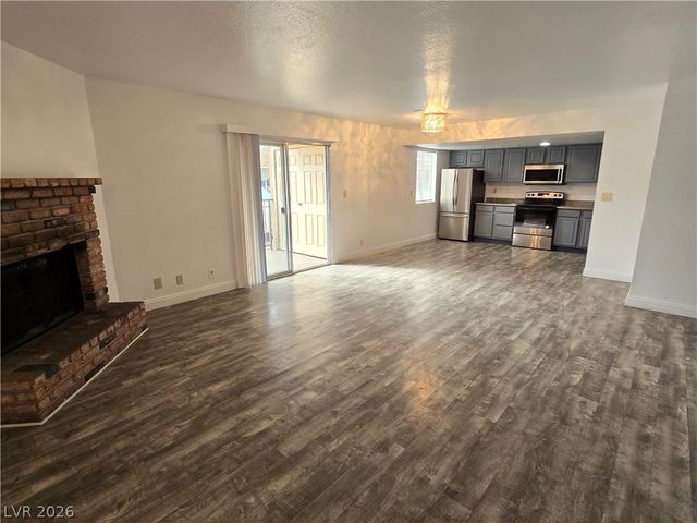 5368 River Glen Drive 345, Las Vegas, NV 89103