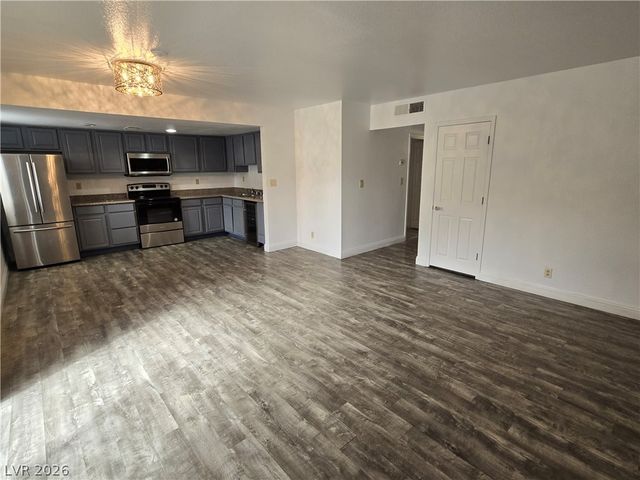 5368 River Glen Drive 345, Las Vegas, NV 89103