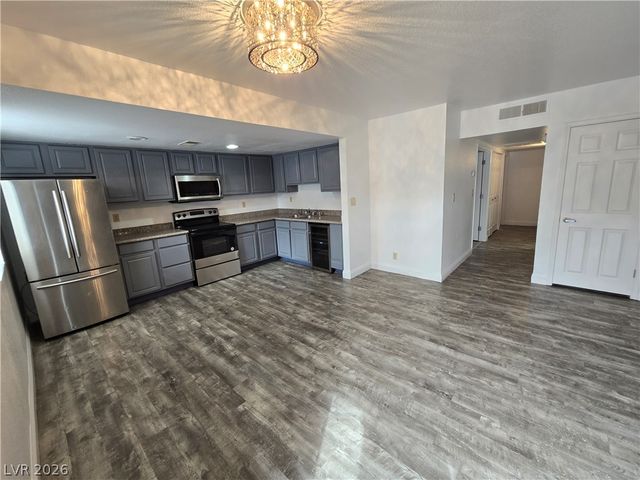 5368 River Glen Drive 345, Las Vegas, NV 89103