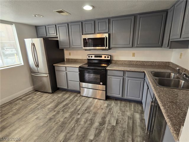 5368 River Glen Drive 345, Las Vegas, NV 89103