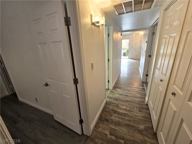 5368 River Glen Drive 345, Las Vegas, NV 89103