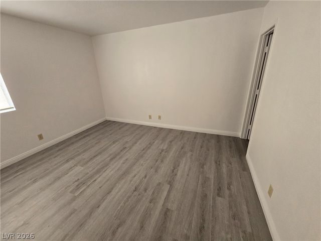 5368 River Glen Drive 345, Las Vegas, NV 89103