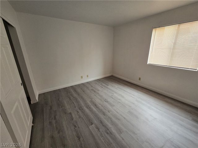 5368 River Glen Drive 345, Las Vegas, NV 89103