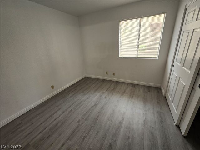 5368 River Glen Drive 345, Las Vegas, NV 89103