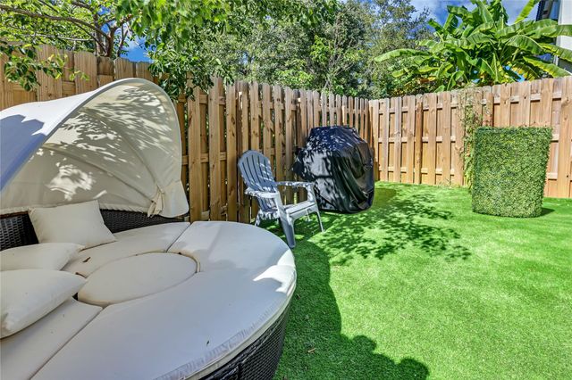 2717 NW 55th Way, Lauderhill, FL 33313