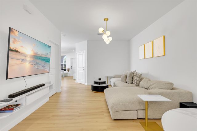 2717 NW 55th Way, Lauderhill, FL 33313