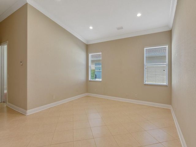 6124 57th Court, Vero Beach, FL 32967